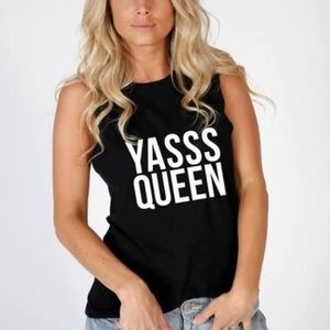 BETCHES YASSS QUEEN Medium Black Muscle Tank